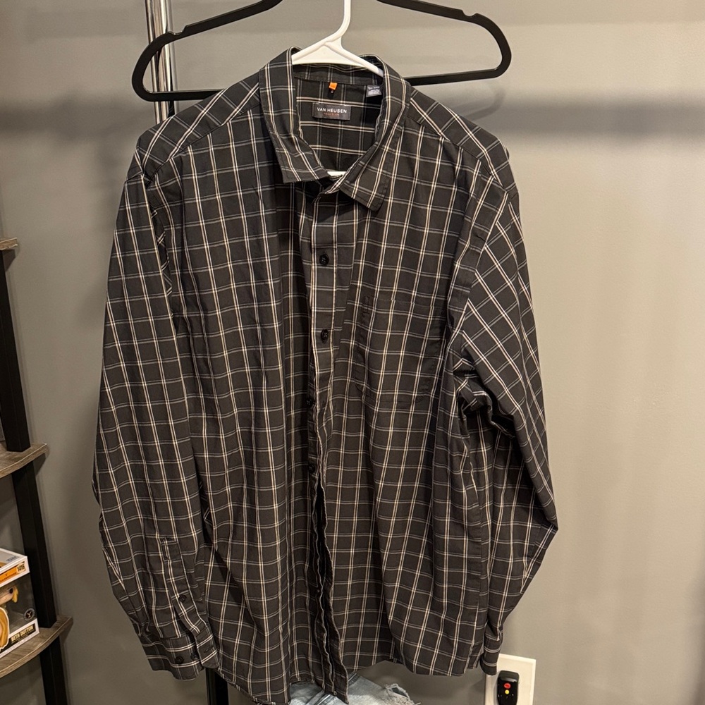 Van Heusen Men's Dark Checkered Shirt